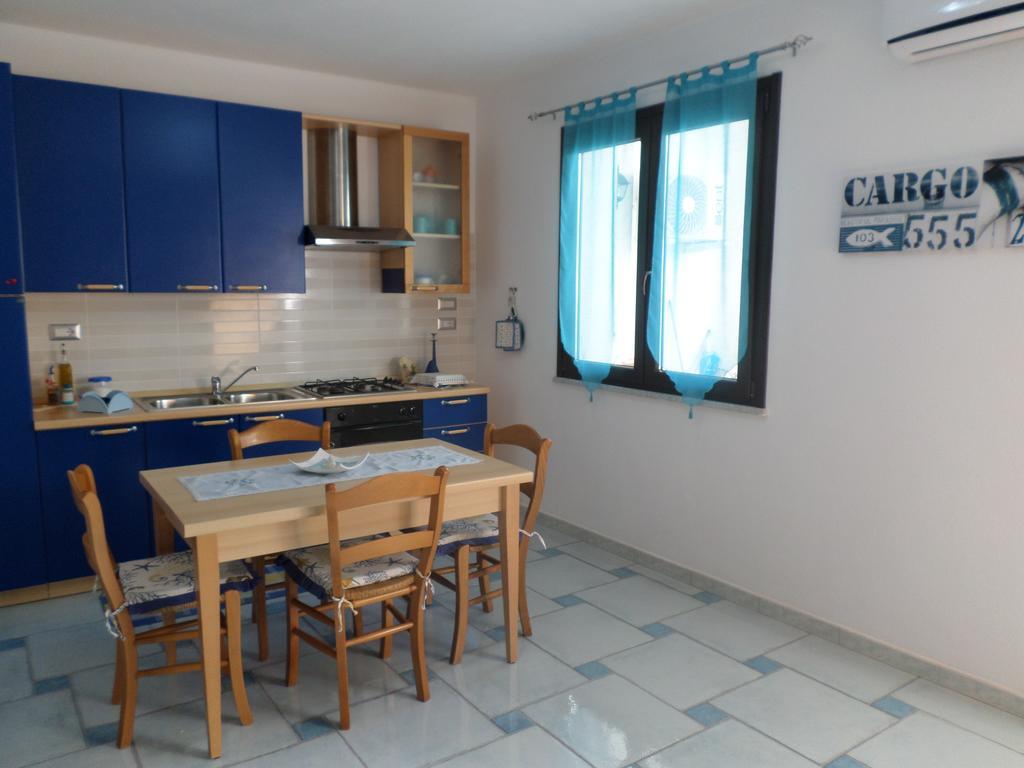 Appartamento The Blue Lighthouse SantʼAntìoco Camera foto