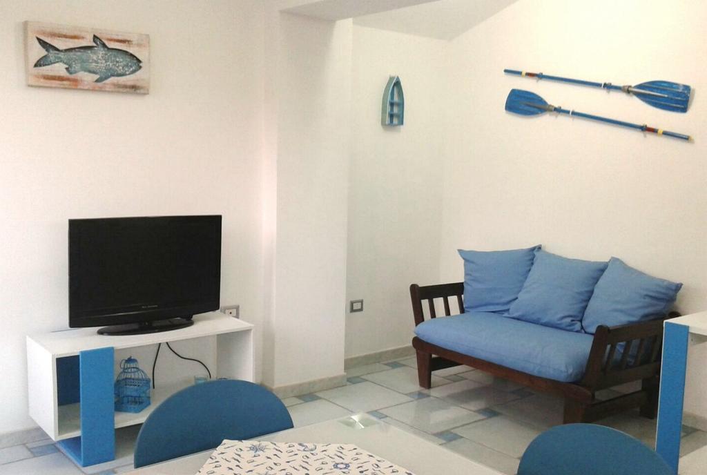 Appartamento The Blue Lighthouse SantʼAntìoco Esterno foto